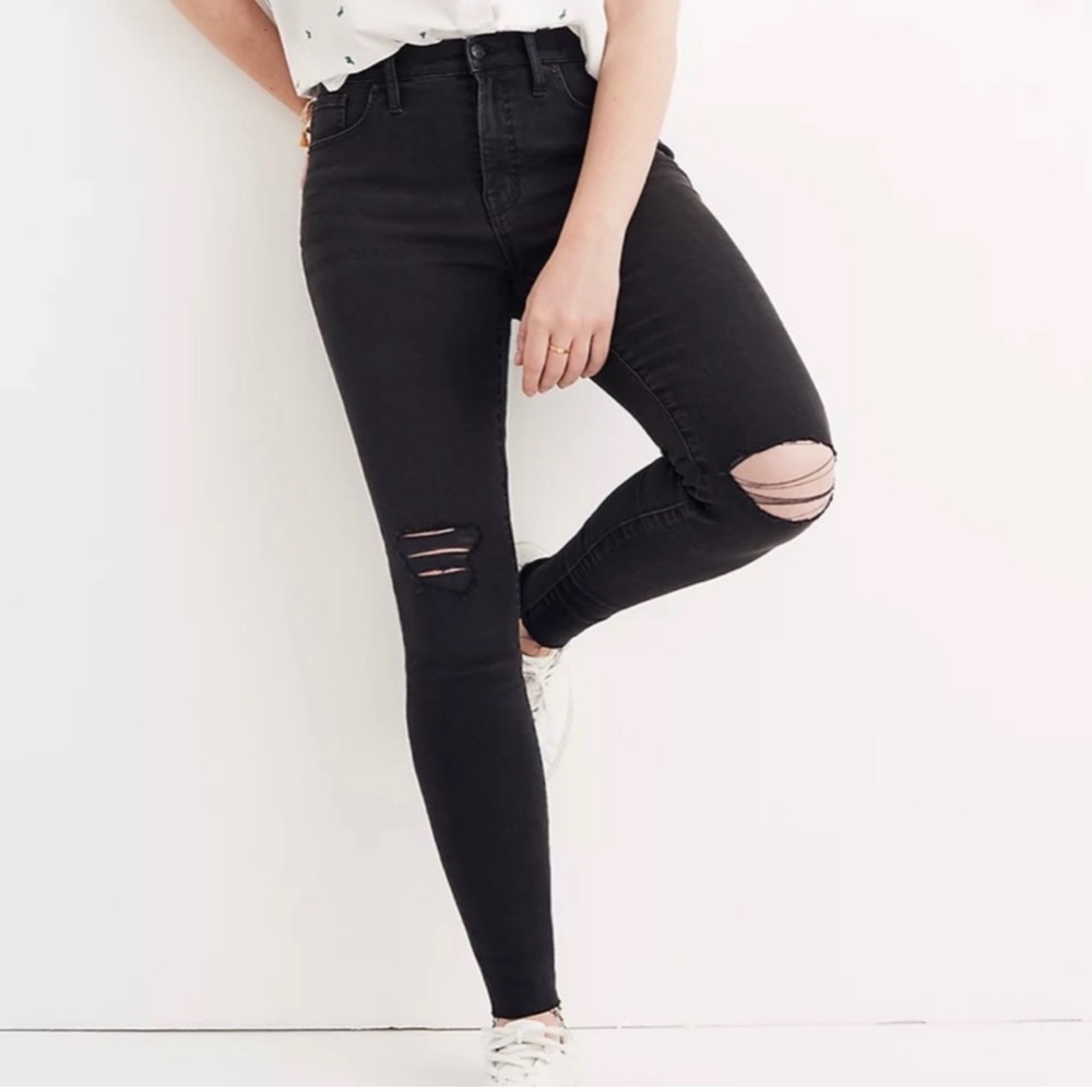 [NWT] Madewell Plus black high rise skinny distressed jeans Size: W37 (22W)